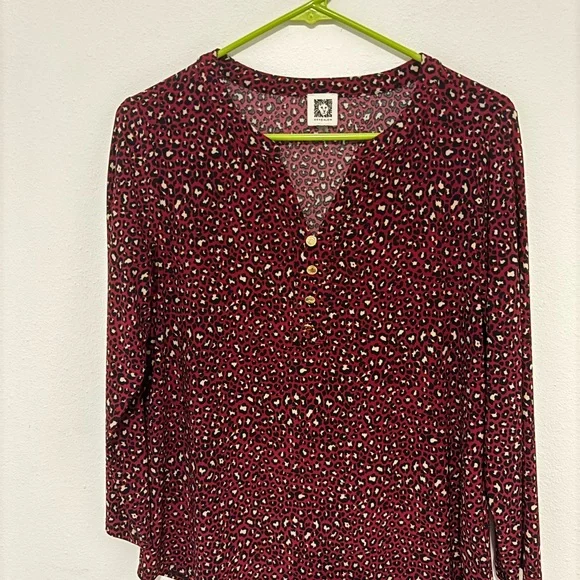 ANNE KLEIN ANIMAL PRINT BURGUNDY BLOUSE - Picture 5 of 5